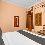 Capital O 84658 Hotel Moonlight Inn
